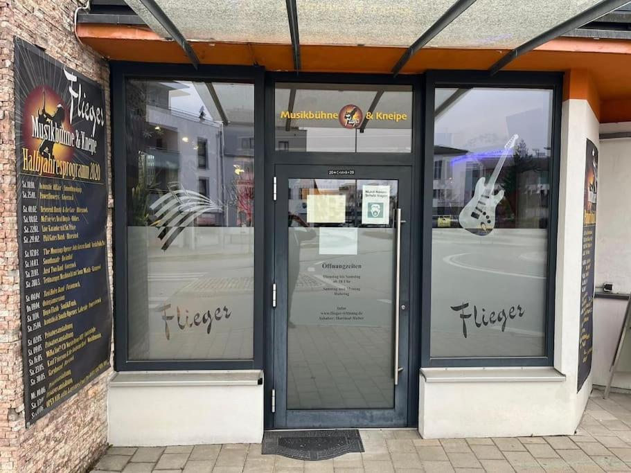 Musikbuehne Flieger - Das Konzept - Loften In Einer Kneipe Tettnang Exterior foto